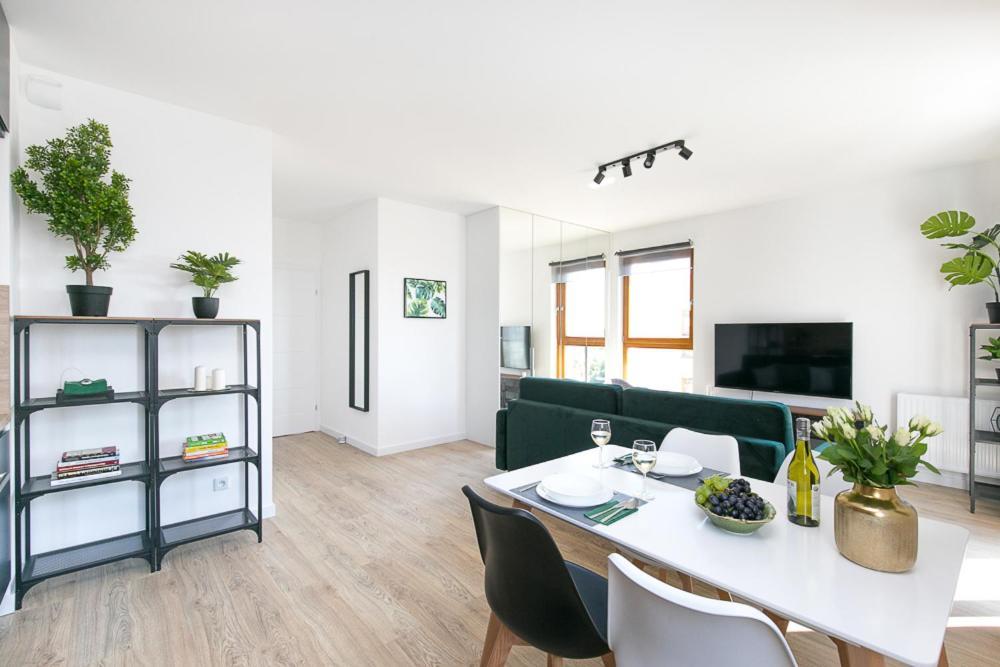 Apartament Black Zajezdnia Wrzeszcz Lejlighed Gdańsk Eksteriør billede